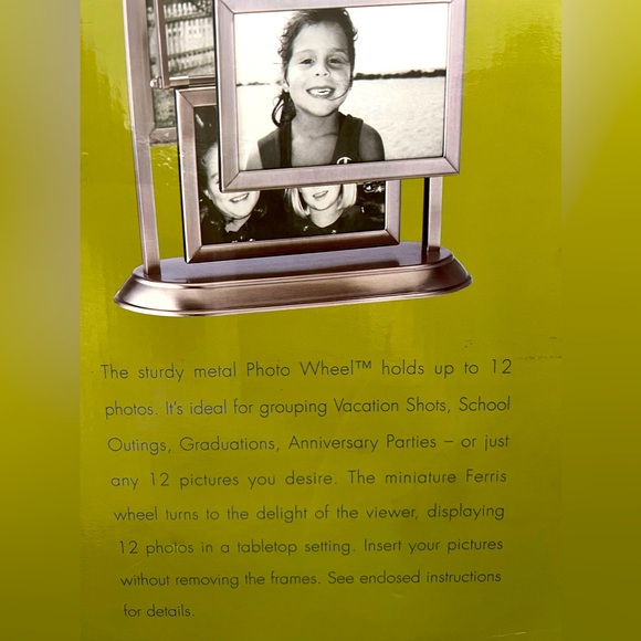 Revolving Photo Wheel - 12 Photos - Picture 3 of 3